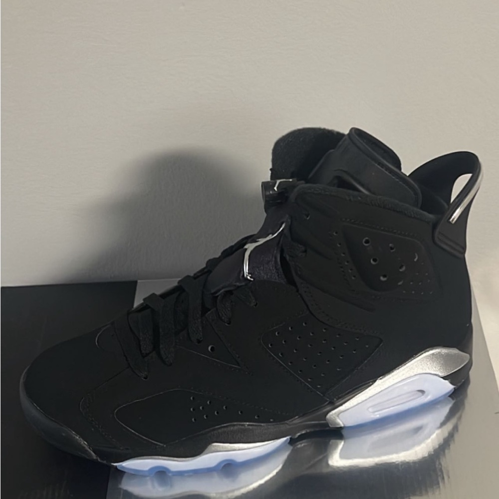 Men’s JORDAN chrome 6’s